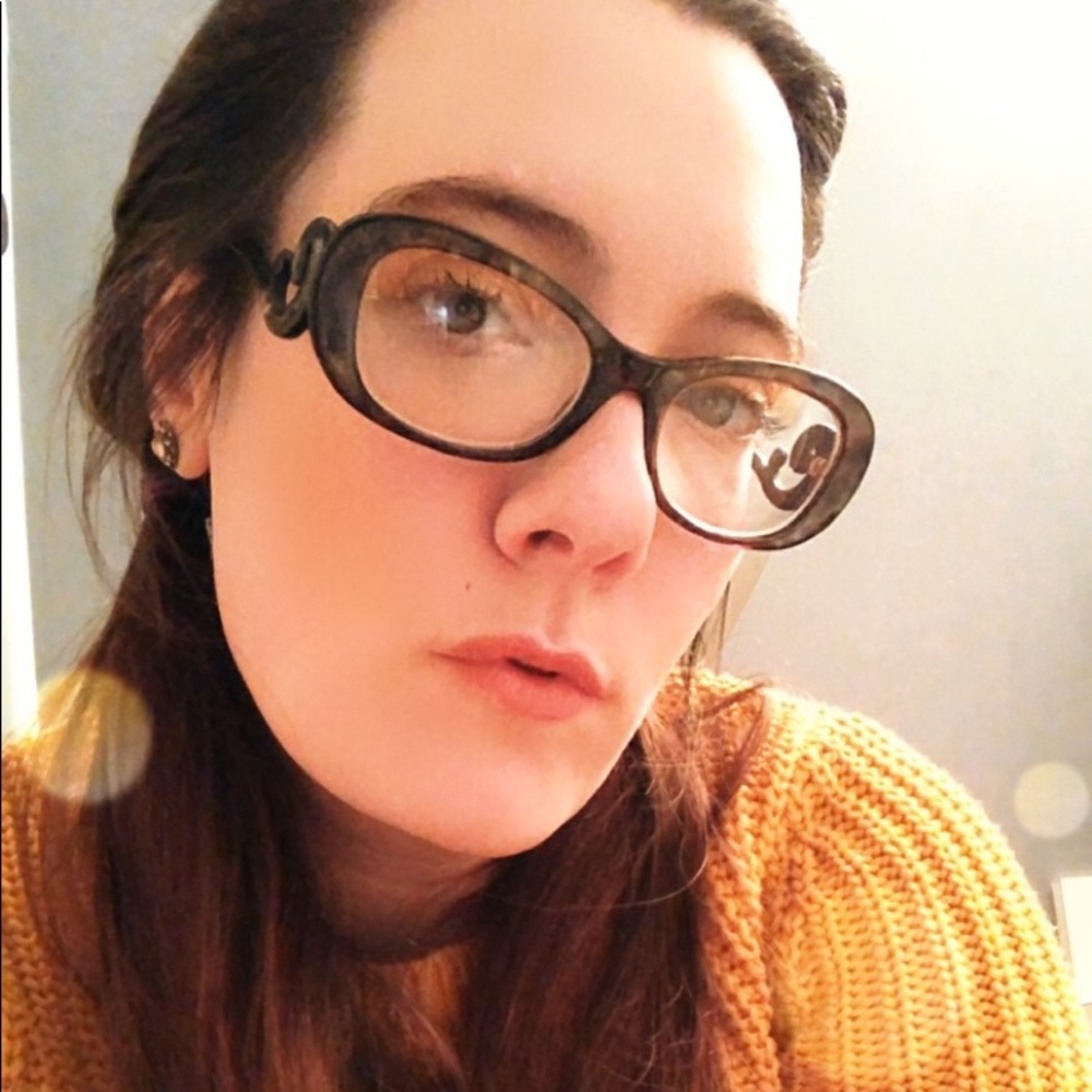 Meet your Posher, Emma